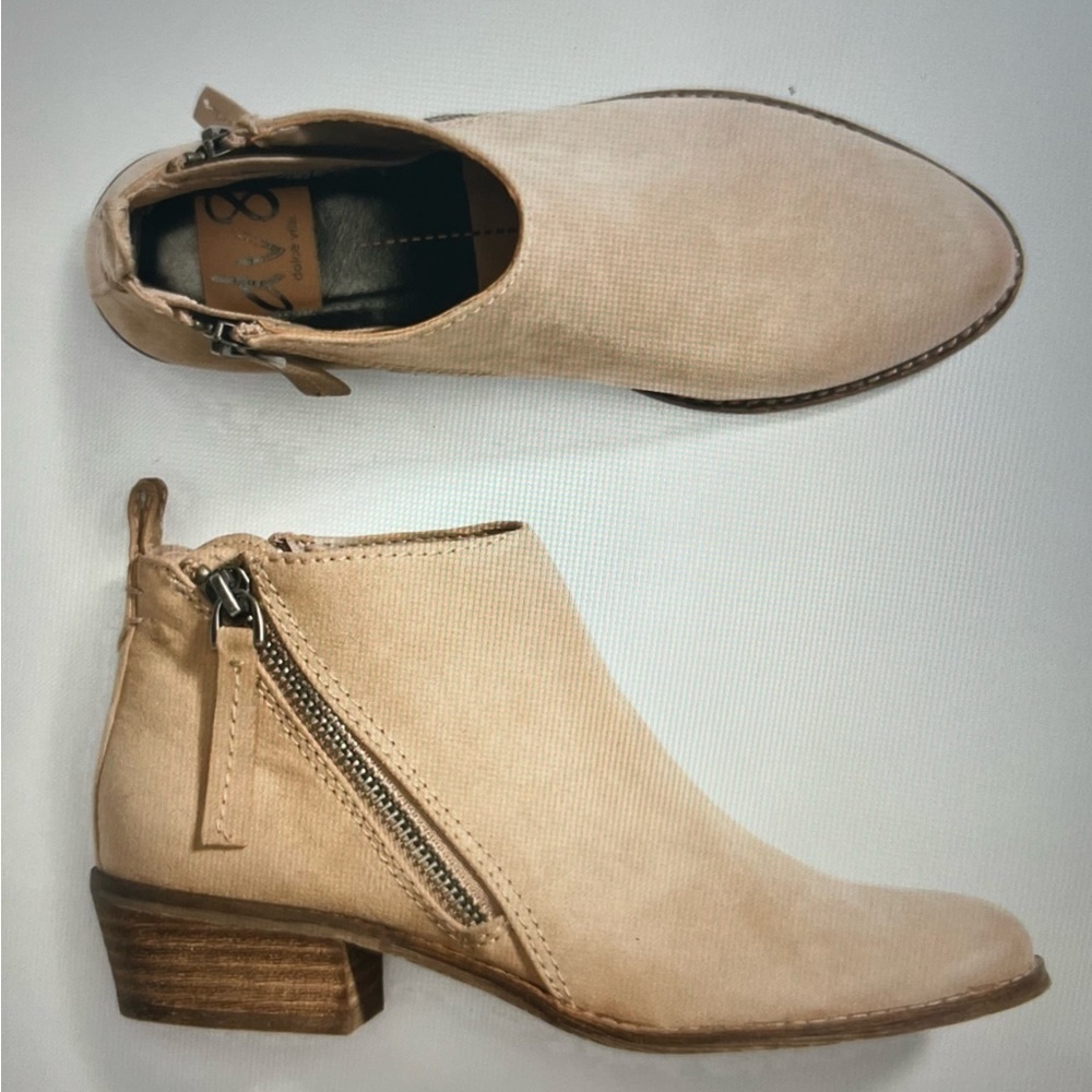 NWOT DV8 Women's Tan Zip Ankle‎ Western Boots, Size 10